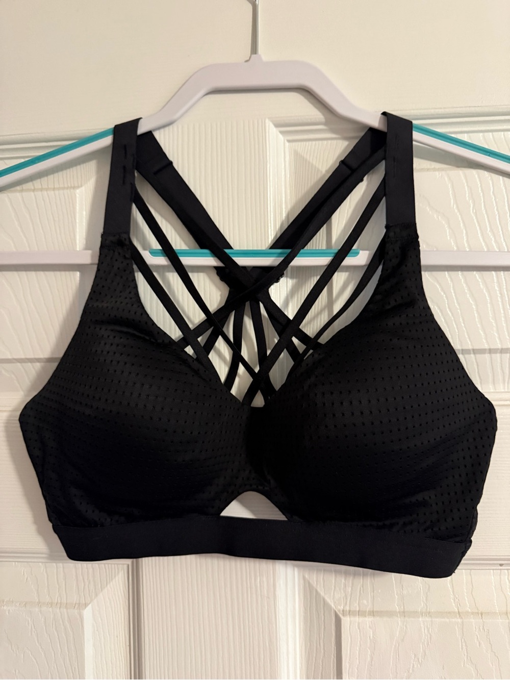 Victoria's Secret Black Crisscross Strappy Sports Bra
